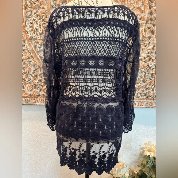 Chico’s Navy Blue Crochet & Lace Blouse- size 2 (L) - Picture 2 of 14